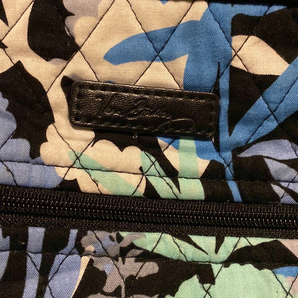 Vera Bradley backpack - Picture 2 of 6